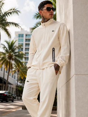 Conjunto blanco Lacoste en Miami